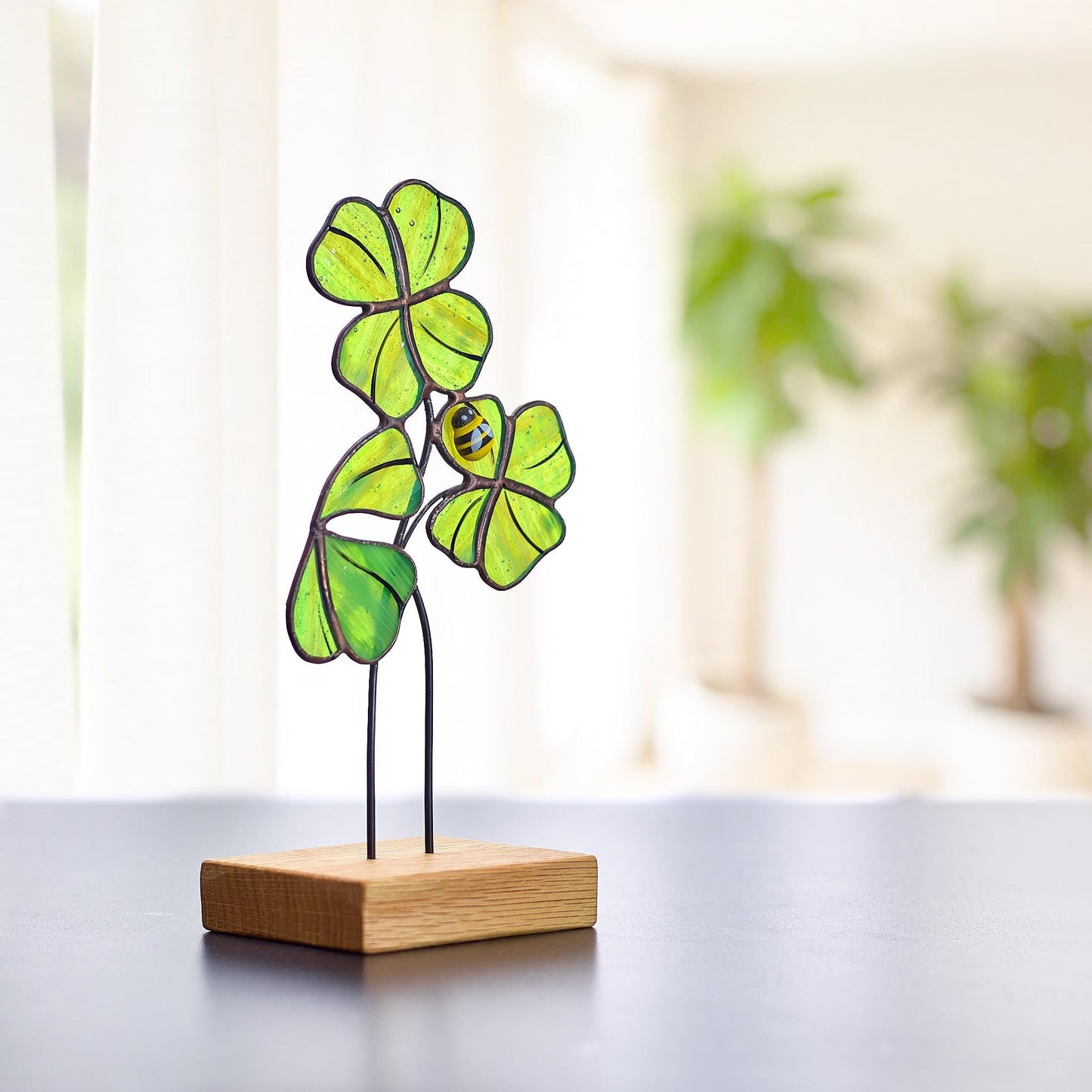 Four Leaf Clover Clover with Bee Stained Glass Tabletop